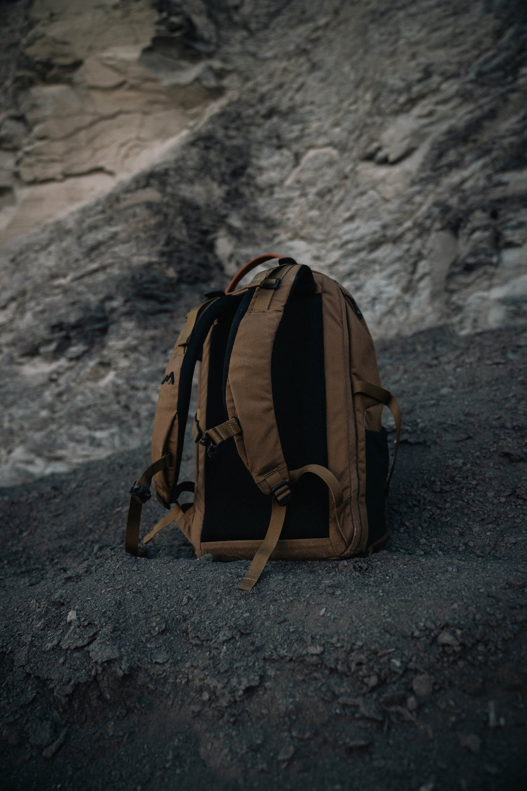 Everyday Carry 24L Pack – with Integrated First Aid System - Aska Outdoors